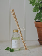 L U M I N E Handmade Reed Diffusers